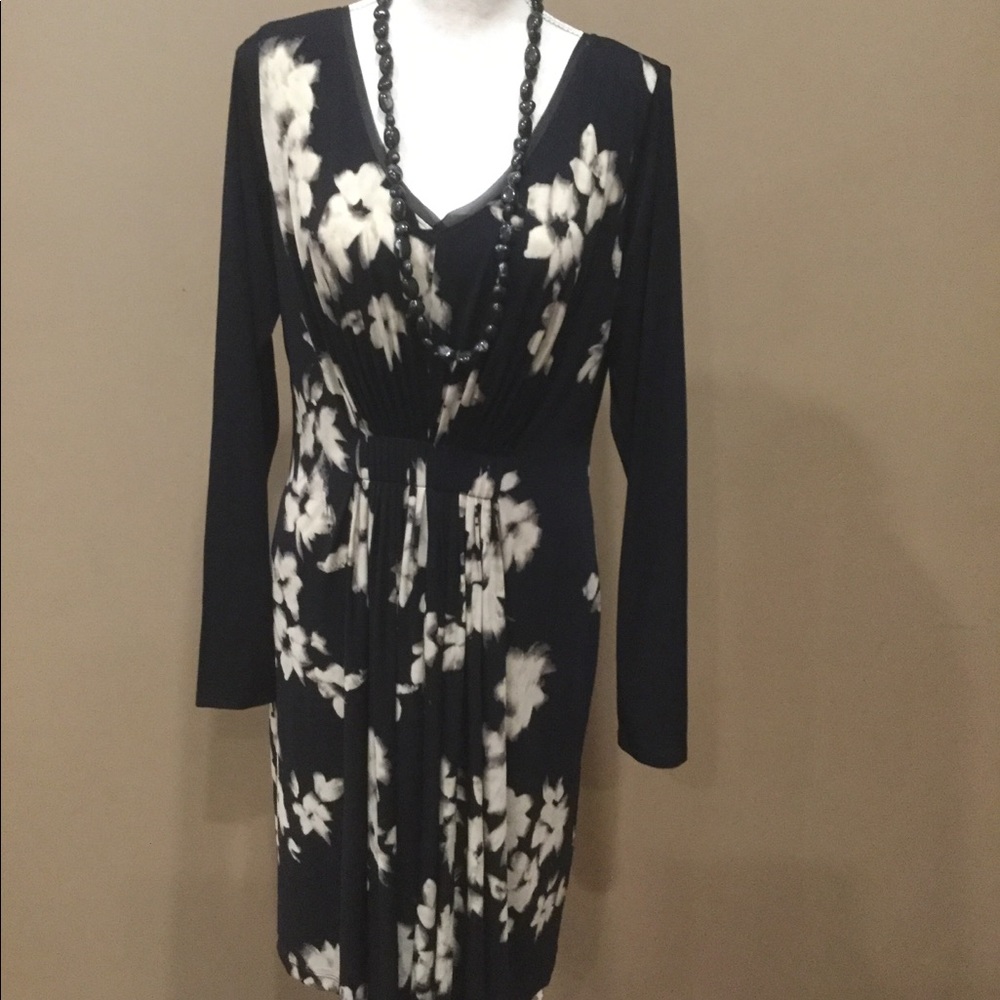 Vera Wang medium dress